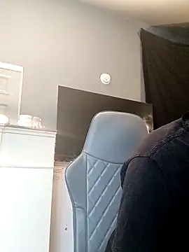 Snapshot of EbonyKing69 chatting on 11.17.25 EbonyKing69 online show from 11.17.25