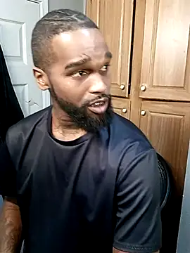 Snapshot of EbonyKing69 chatting on 11.29.25 EbonyKing69 online show from 11.29.25