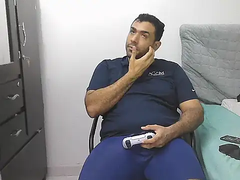 morenocabro10 online show from 04.10.26