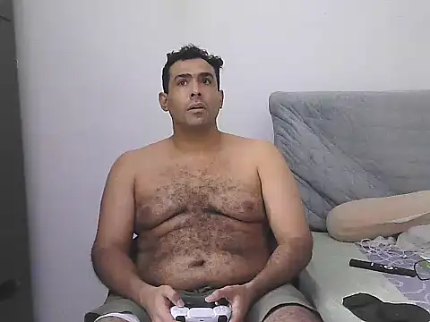 Snapshot of morenocabro10 chatting on 04.28.26 morenocabro10 online show from 04.28.26