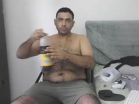 Snapshot of morenocabro10 chatting on 05.19.26 morenocabro10 online show from 05.19.26