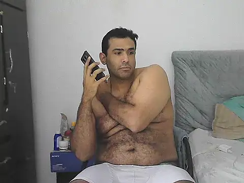 Snapshot of morenocabro10 chatting on 06.17.26 morenocabro10 online show from 06.17.26
