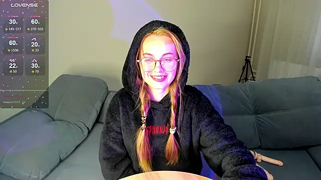 Snapshot of MewStella chatting on 10.01.25 MewStella online show from 10.01.25