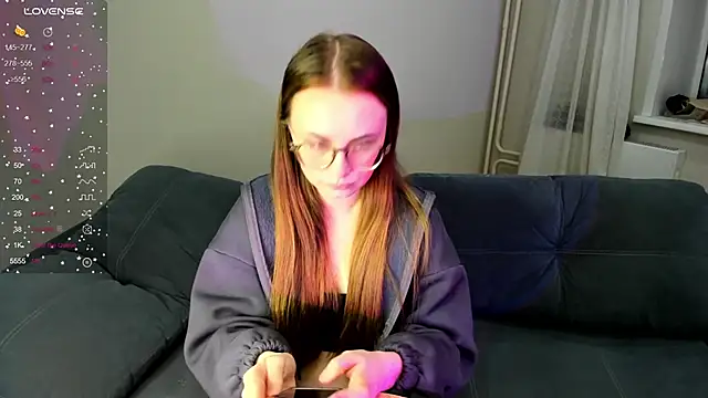 MewStella online show from 12.03.25