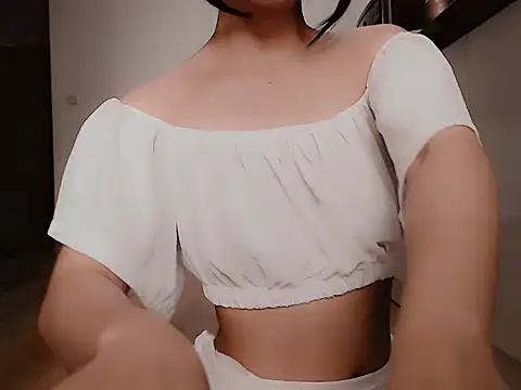 Tea Mei online show from 10.10.25