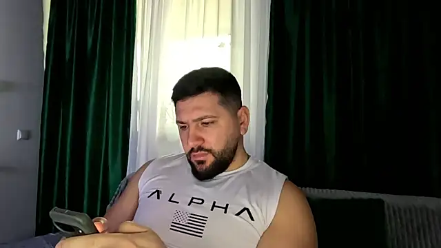 Gold Alpha Boy online show from 01.14.26