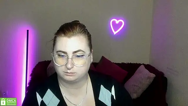 Snapshot of Alicia_love00 chatting on 09.25.25 Alicia love00 online show from 09.25.25