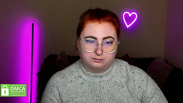 Snapshot of Alicia_love00 chatting on 09.27.25 Alicia love00 online show from 09.27.25