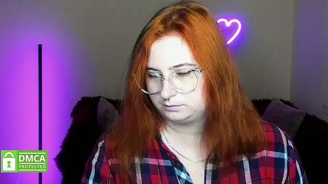 Snapshot of Alicia_love00 chatting on 10.05.25 Alicia love00 online show from 10.05.25