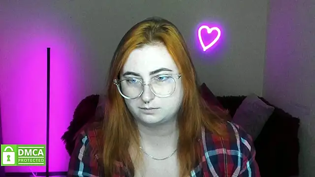 Snapshot of Alicia_love00 chatting on 10.26.25 Alicia love00 online show from 10.26.25