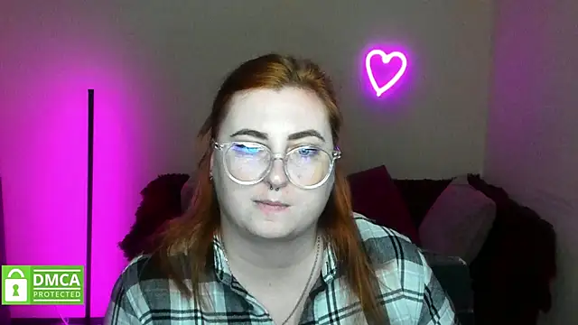 Snapshot of Alicia_love00 chatting on 10.30.25 Alicia love00 online show from 10.30.25