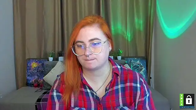 Snapshot of Alicia_love00 chatting on 11.16.25 Alicia love00 online show from 11.16.25