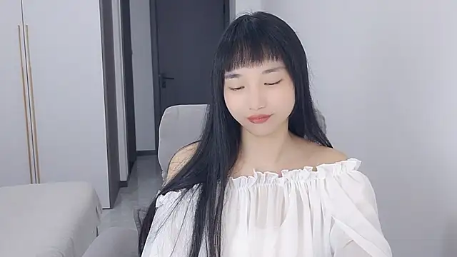 Snapshot of Lisa-3333 chatting on 09.28.25 Lisa-3333 online show from 09.28.25