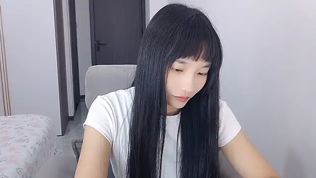 Snapshot of Lisa-3333 chatting on 10.02.25 Lisa-3333 online show from 10.02.25