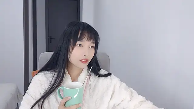 Snapshot of Lisa-3333 chatting on 11.22.25 Lisa-3333 online show from 11.22.25