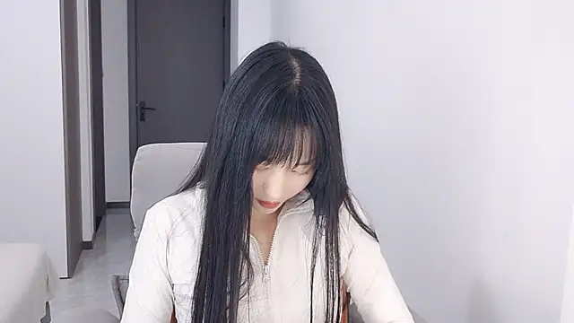 Snapshot of Lisa-3333 chatting on 11.25.25 Lisa-3333 online show from 11.25.25