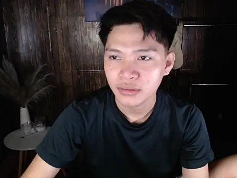 Snapshot of Helleron chatting on 11.25.25 Helleron online show from 11.25.25