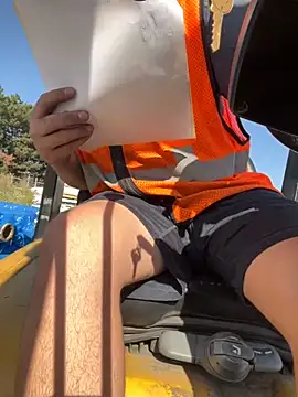 PuttieIn online show from 09.29.25