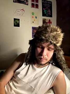 Snapshot of Luxx_14 chatting on 09.16.25 Luxx 14 online show from 09.16.25