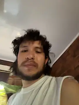 Snapshot of Luxx_14 chatting on 09.22.25 Luxx 14 online show from 09.22.25