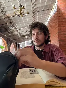 Snapshot of Luxx_14 chatting on 09.29.25 Luxx 14 online show from 09.29.25