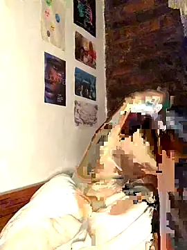 Snapshot of Luxx_14 chatting on 10.09.25 Luxx 14 online show from 10.09.25