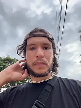 Snapshot of Luxx_14 chatting on 11.10.25 Luxx 14 online show from 11.10.25