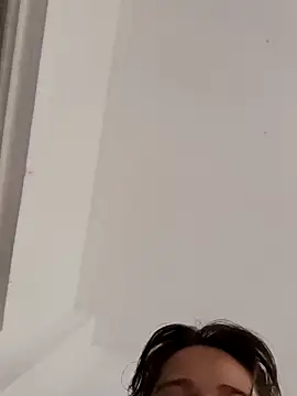 Isabella5 Brown  online show from 09.30.25