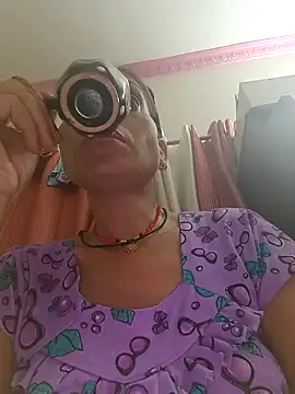 ISHANI-SINGH online show from 11.04.25