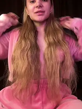 Chloe Ravens online show from 10.06.25