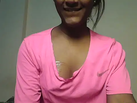 Snapshot of mickle_james chatting on 07.19.26 mickle james online show from 07.19.26