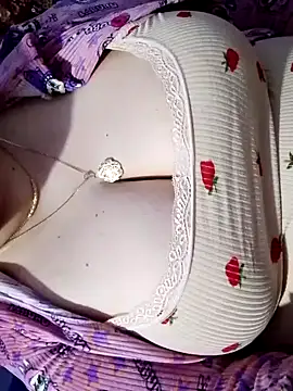 Snapshot of Hnonasix89 chatting on 04.06.26 Hnonasix89 online show from 04.06.26