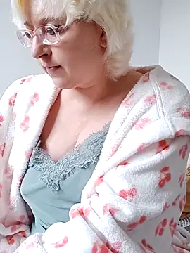 VikaKing online show from 09.27.25