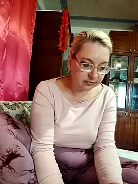 Snapshot of VikaKing chatting on 05.18.26 VikaKing online show from 05.18.26
