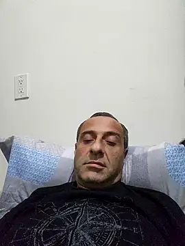 Snapshot of NY-DuDu chatting on 11.26.25 NY-DuDu online show from 11.26.25