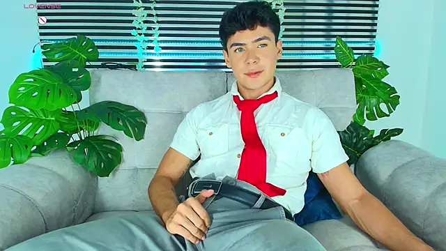 CamiiGuzmanX online show from 04.11.26