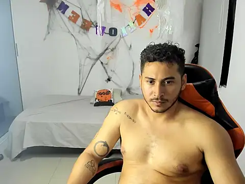 Snapshot of ashlan_king chatting on 10.30.25 ashlan king online show from 10.30.25