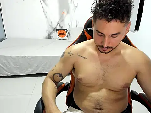 Snapshot of ashlan_king chatting on 11.10.25 ashlan king online show from 11.10.25