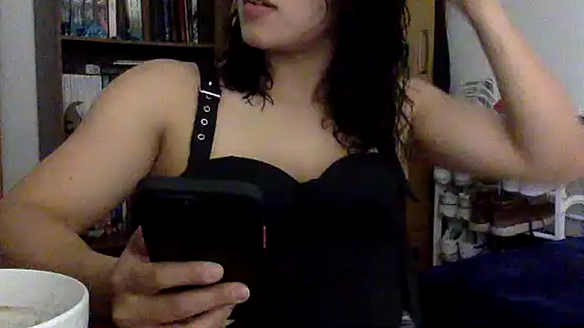 Snapshot of SEXOFLION chatting on 09.14.25 SEXOFLION online show from 09.14.25