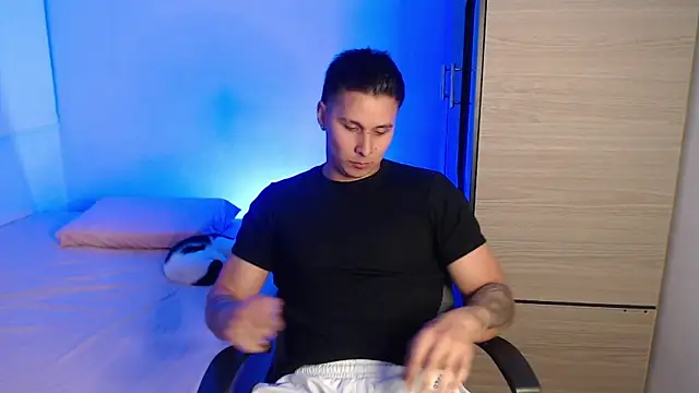 valentinosex1 online show from 02.10.26