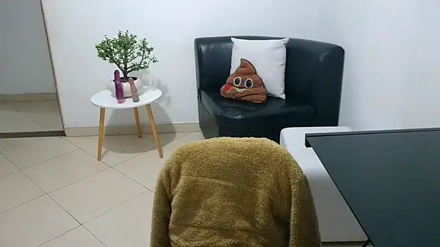 Zendaya11 online show from 09.18.25