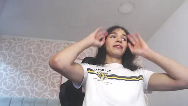 Snapshot of Mia_swift_ch chatting on 10.01.25 Mia swift ch online show from 10.01.25