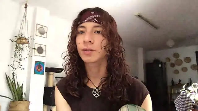 Snapshot of camille_delrey chatting on 05.14.26 camille delrey online show from 05.14.26