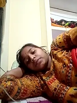 Hot crety online show from 12.04.25