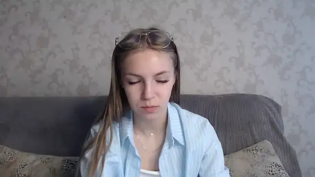 HitGyrl online show from 06.13.26