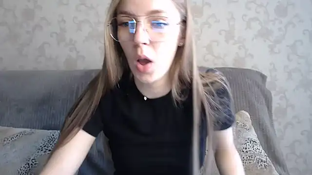 HitGyrl online show from 06.14.26