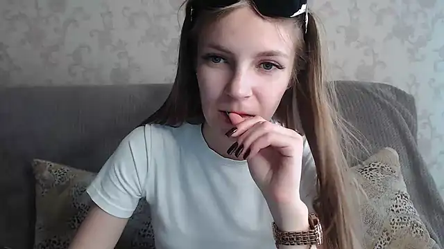 HitGyrl online show from 06.26.26