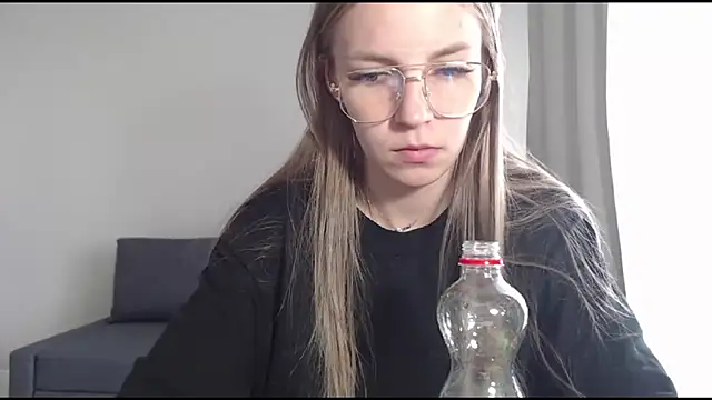 HitGyrl online show from 07.05.26