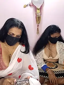 Snapshot of sneha_bebo chatting on 06.27.26 sneha bebo online show from 06.27.26