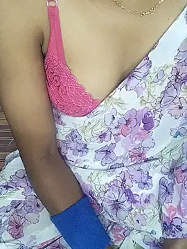 Snapshot of sneha_bebo chatting on 07.26.26 sneha bebo online show from 07.26.26